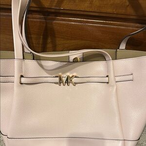 Michael Kors Pink Tote Bag with Sophisticated Design